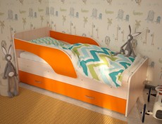 Детская кровать с ящиками Максимка, корпус Млечный дуб, фасад Оранжевый в Екатеринбурге - предосмотр